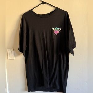 EUC SHREDDY SHIRT SIZE LARGE
